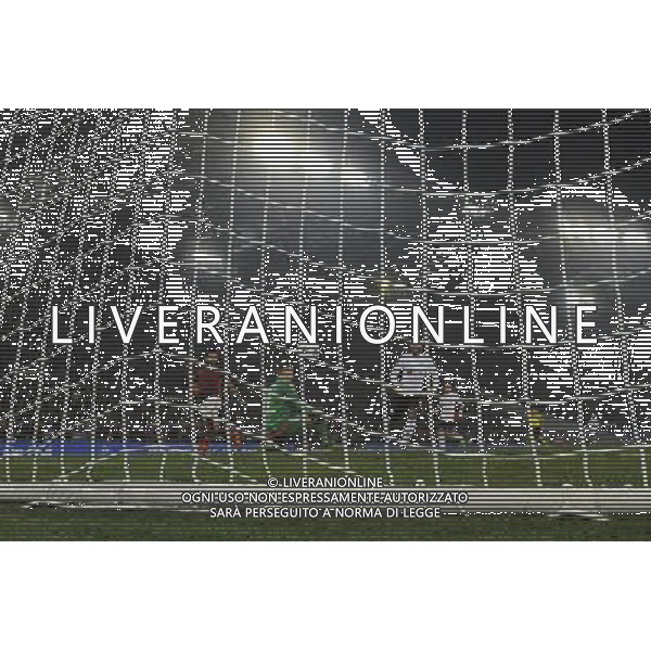 Roma - 04/11/2015 - Stadio Olimpico - Uefa Champions League 2015/2016 - Gruppo E - AS Roma vs Bayer Leverkusen - nella foto: Il gol di Mohamed Salah / Ph Fabrizio Corradetti - Ag. Aldo Liverani sas /Agenzia Aldo Liverani S.a.s.