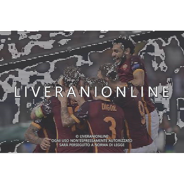 Roma - 04/11/2015 - Stadio Olimpico - Uefa Champions League 2015/2016 - Gruppo E - AS Roma vs Bayer Leverkusen - nella foto: Esultanza giocatori della Roma / Ph Fabrizio Corradetti - Ag. Aldo Liverani sas