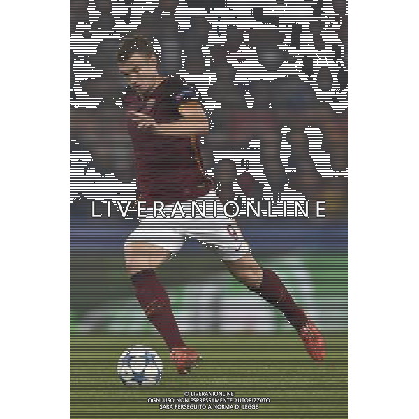 Roma - 04/11/2015 - Stadio Olimpico - Uefa Champions League 2015/2016 - Gruppo E - AS Roma vs Bayer Leverkusen - nella foto: Edin Dzeko / Ph Fabrizio Corradetti - Ag. Aldo Liverani sas