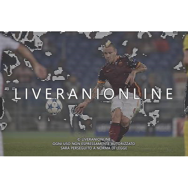 Roma - 04/11/2015 - Stadio Olimpico - Uefa Champions League 2015/2016 - Gruppo E - AS Roma vs Bayer Leverkusen - nella foto: Radja Nainggolan / Ph Fabrizio Corradetti - Ag. Aldo Liverani sas