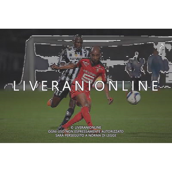 Gelson FERNANDES / Cheikh NDOYE - 06.11.2015 - Angers / Rennes - 13eme journee de Ligue 1 Photo : Vincent Michel / Icon Sport / AGENZIA ALDO LIVERANI SAS - italy only editorial use only