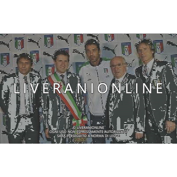 Presentazione della nuova maglia PUMA della Nazionale Italiana di Calcio Firenze - 09.11.2015 Nella Foto:Antonio Conte,Dario Nardella,Gianluigi Buffon,Carlo Tavecchio,Gabriele Oriali /Ag. Aldo Liverani
