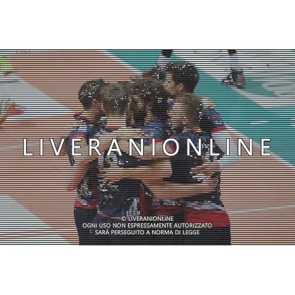 Campionato SuperLega UnipolSai - 4¡ giornata Monza 11-11-2015 Palazzetto dello Sport Gi Group Monza vs DHL Modena nella foto esultanza Monza foto Roberto Garavaglia - ag. Aldo Liverani sas
