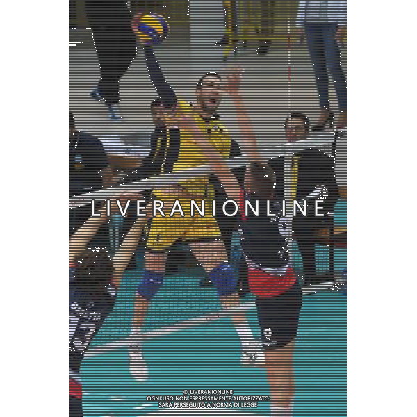 Campionato SuperLega UnipolSai - 4¡ giornata Monza 11-11-2015 Palazzetto dello Sport Gi Group Monza vs DHL Modena nella foto Nemanja Petric (Modena) foto Roberto Garavaglia - ag. Aldo Liverani sas