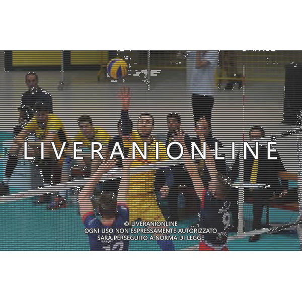 Campionato SuperLega UnipolSai - 4¡ giornata Monza 11-11-2015 Palazzetto dello Sport Gi Group Monza vs DHL Modena nella foto Nemanja Petric (Modena) foto Roberto Garavaglia - ag. Aldo Liverani sas