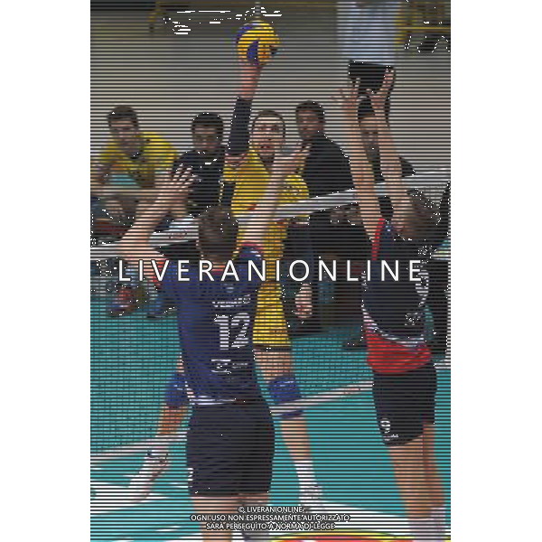 Campionato SuperLega UnipolSai - 4¡ giornata Monza 11-11-2015 Palazzetto dello Sport Gi Group Monza vs DHL Modena nella foto Nemanja Petric (Modena) foto Roberto Garavaglia - ag. Aldo Liverani sas