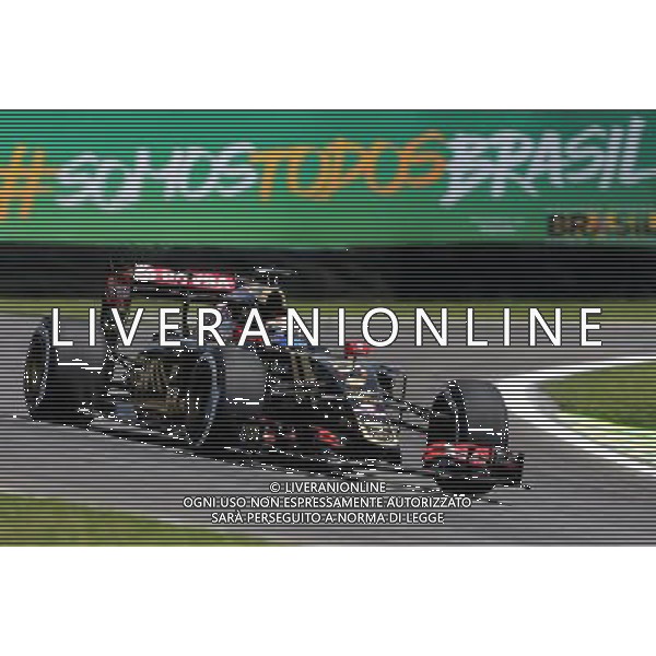 Romain Grosjean (FRA), Lotus F1 Team 14.11.2015. Formula 1 World Championship, Rd 18, Brazilian Grand Prix, Sao Paulo, Brazil, Qualifying Day. - www.xpbimages.com, EMail: requests@xpbimages.com - copy of publication required for printed pictures. Every used picture is fee-liable. Â© Copyright: Charniaux / XPB Images ONLY ITALY/Agenzia Aldo Liverani s.a.s.