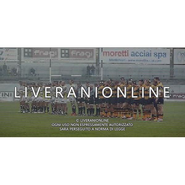 minuto di silenzio per la strage successa ieri in franci a parigi,Cammi Rugby Calvisano-Cardiff ,Calvisano 14 novembre 2015. AG ALDO LIVERANI SAS