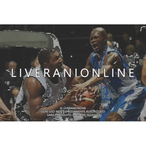 OBIETTIVO LAVORO BOLOGNA - BANCO DI SARDEGNA SASSARI BASKET SERIE A 16 NOVEMBRE 2015 NELLA FOTO PITTMAN ©OPTIMAFOTO / AGENZIA ALDO LIVERANI SAS
