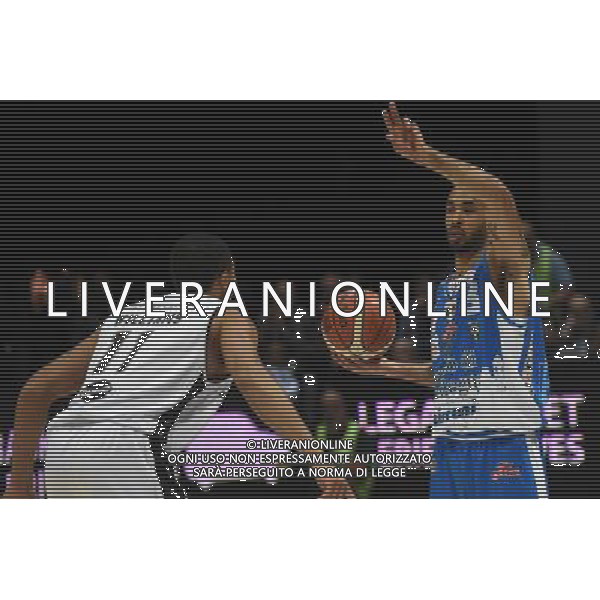OBIETTIVO LAVORO BOLOGNA - BANCO DI SARDEGNA SASSARI BASKET SERIE A 16 NOVEMBRE 2015 NELLA FOTO LOGAN ©OPTIMAFOTO / AGENZIA ALDO LIVERANI SAS