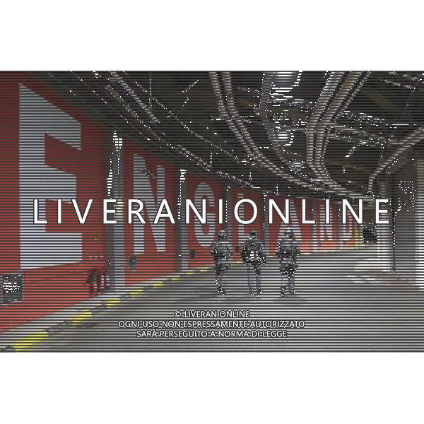 Heavily armed special forces are seen patrolling around the inside of Wembley Stadium, home of England football, before the game Photographer Craig Mercer/CameraSport Football International - England v France - Tuesday 17th November 2015 - Wembley Stadium - London © CameraSport - 43 Linden Ave. Countesthorpe. Leicester. England. LE8 5PG - Tel: +44 (0) 116 277 4147 - admin@camerasport.com - www.camerasport.com / AGENZIA ALDO LIVERANI SAS - ITALY ONLY EDITORIAL USE ONLY - Inghilterra Vs Francia partita amichevole
