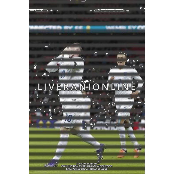 EnglandÕs Wayne Rooney celebrates scoring his sides second goal Photographer Craig Mercer/CameraSport Football International - England v France - Tuesday 17th November 2015 - Wembley Stadium - London © CameraSport - 43 Linden Ave. Countesthorpe. Leicester. England. LE8 5PG - Tel: +44 (0) 116 277 4147 - admin@camerasport.com - www.camerasport.com / AGENZIA ALDO LIVERANI SAS - ITALY ONLY EDITORIAL USE ONLY - Inghilterra Vs Francia partita amichevole