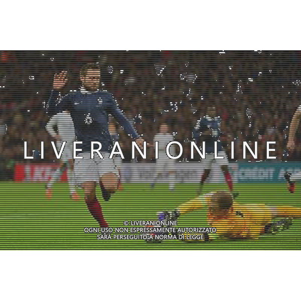 Yohan CABAYE / Joe HART - 17.11.2015 - Angleterre / France Photo: Dave Winter / Icon Sport / AGENZIA ALDO LIVERANI SAS - ITALY ONLY EDITORIAL USE ONLY - Inghilterra Vs Francia partita amichevole