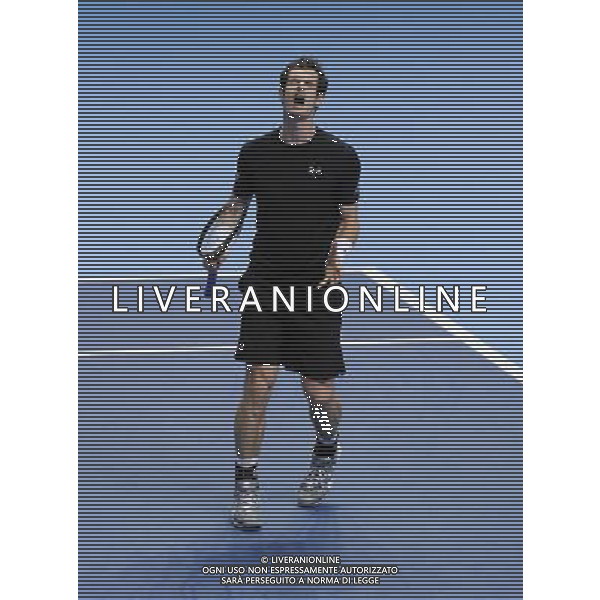 Andy Murray frustrated in his defeat to Rafael Nadal in their Ilie Nastase Group match today - Rafael Nadal def Andy Murray 6-4, 6-1 Photographer Ashley Western/CameraSport International Tennis - Barclays ATP World Tour Finals - O2 Arena - London - Day 4 - Wednesday 18th November 2015 © CameraSport - 43 Linden Ave. Countesthorpe. Leicester. England. LE8 5PG - Tel: +44 (0) 116 277 4147 - admin@camerasport.com - www.camerasport.com / AGENZIA ALDO LIVERANI SAS - ITALY ONLY - EDITORIAL USE ONLY -