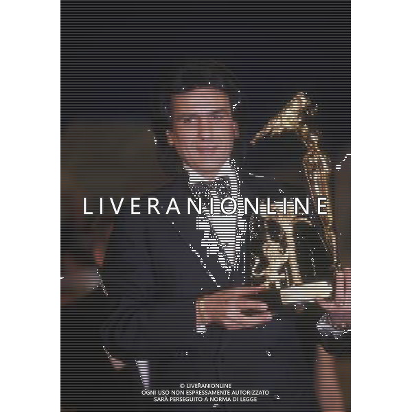 1990 FESTIVAL DELLA CANZONE ITALIANA SANREMO NELLA FOTO TOTO CUTUGNO SECONDO CLASSIFICATO AG ALDO LIVERANI SAS