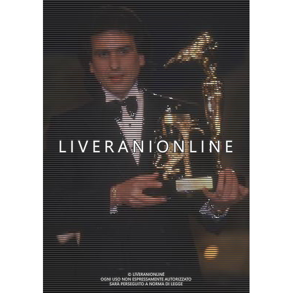 1990 FESTIVAL DELLA CANZONE ITALIANA SANREMO NELLA FOTO TOTO CUTUGNO SECONDO CLASSIFICATO AG ALDO LIVERANI SAS
