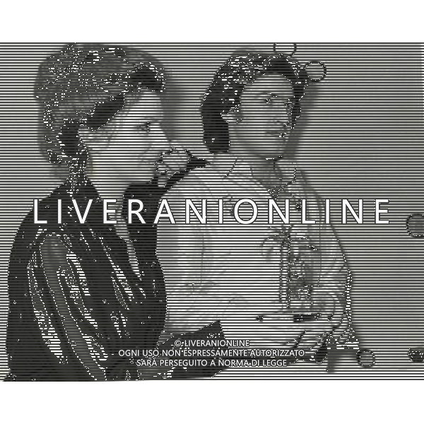 SANREMO 1979 FESTIVAL DELLA CANZONE ITALIANA NELLA FOTO MINO VERGNAGHI VINCE IL FESTIVAL DI SANREMO CON IVA ZANICCHI AG ALDO LIVERANI SAS