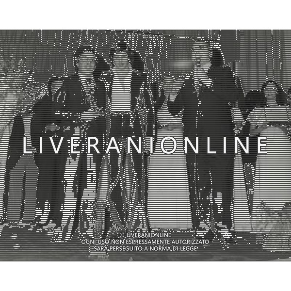 SANREMO FESTIVAL DELLA CANZONE ITALIANA 1976 NELLA FOTO PEPPINO DI CAPRI VINCE IL FESTIVAL DI SANREMO AG ALDO LIVERANI SAS