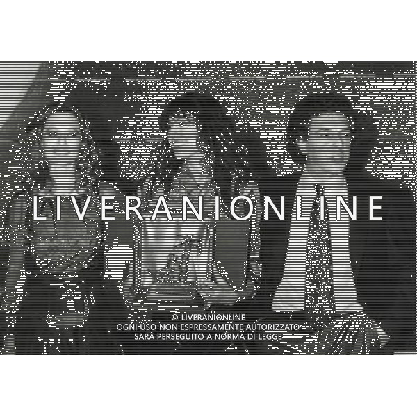 1981 SANREMO FESTIVAL DELLA CANZONE ITALIANA NELLA FOTO ALICE VINCE IL FESTIVAL DI SANREMO CON LORETTA GOGGI E DARIO BALDAN BEMBO AG ALDO LIVERANI SAS