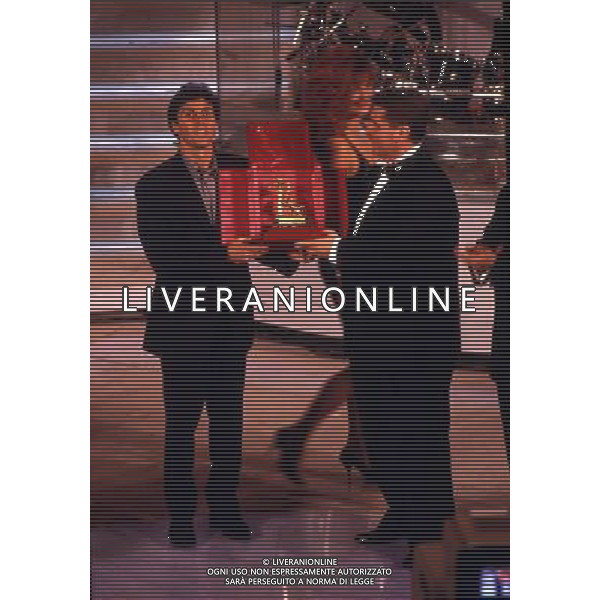 1992 SANREMO-FESTIVAL DELLA CANZONE ITALIANA NELLA FOTO LUCA BARBAROSSA VINCE IL FESTIVAL DI SANREMO AG ALDO LIVERANI SAS