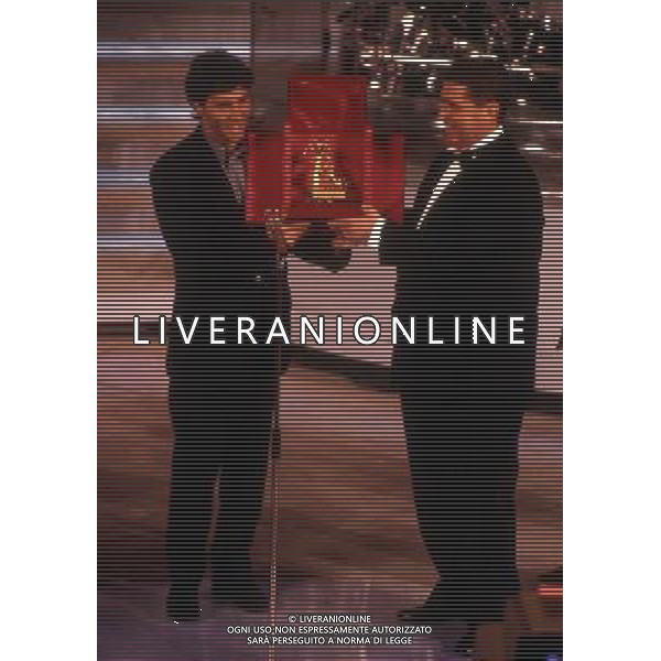 1992 SANREMO-FESTIVAL DELLA CANZONE ITALIANA NELLA FOTO LUCA BARBAROSSA VINCE IL FESTIVAL DI SANREMO AG ALDO LIVERANI SAS