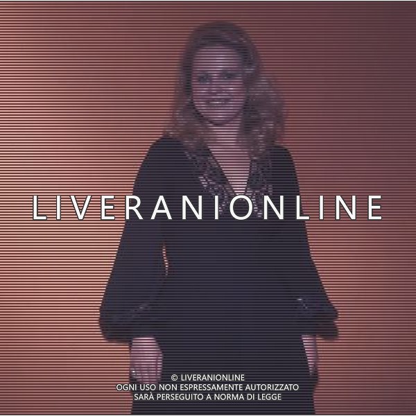 1975 SANREMO FESTIVAL DELLA CANZONE ITALIANA NELLA FOTO Rosangela Scalabrino IN ARTE GILDA VINCE IL FESTIVAL DI SANREMO AG ALDO LIVERANI SAS