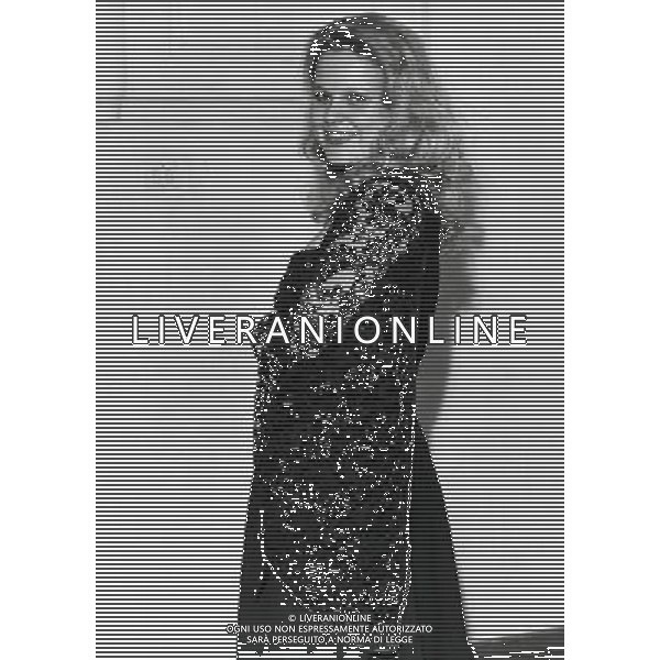 1975 SANREMO FESTIVAL DELLA CANZONE ITALIANA NELLA FOTO Rosangela Scalabrino IN ARTE GILDA VINCE IL FESTIVAL DI SANREMO AG ALDO LIVERANI SAS