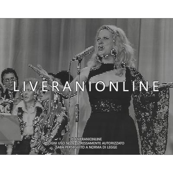 1975 SANREMO FESTIVAL DELLA CANZONE ITALIANA NELLA FOTO Rosangela Scalabrino IN ARTE GILDA VINCE IL FESTIVAL DI SANREMO AG ALDO LIVERANI SAS
