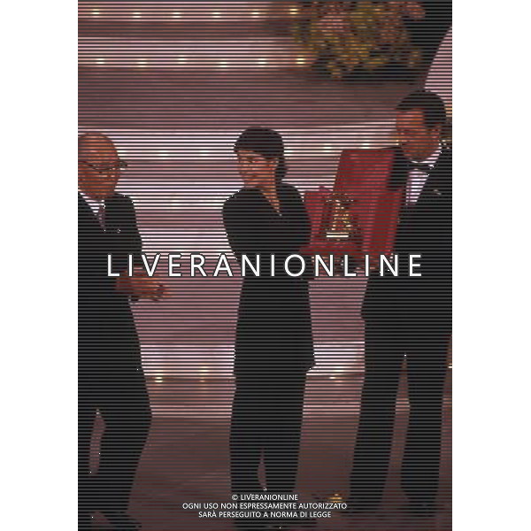 1995 SANREMO FESTIVAL DELLA CANZONE ITALIANA NELLA FOTO GIORGIA VINCE IL FESTIVAL DI SANREMO AG ALDO LIVERANI SAS