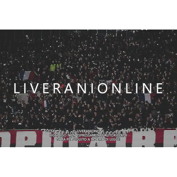 Supporters Nice - Hommage aux attentats de Paris - 20.11.2015 - Nice / Lyon - 14eme journee de Ligue 1 Photo : Jean Christophe Magnenet / Icon Sport AG ALDO LIVERANI SAS ONLY ITALY