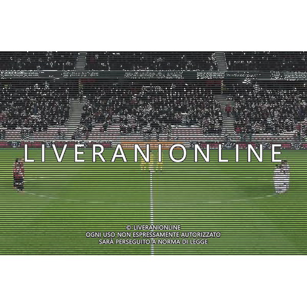 Illustration Minute de Silence - Hommage aux attentats de Paris - 20.11.2015 - Nice / Lyon - 14eme journee de Ligue 1 Photo : Jean Christophe Magnenet / Icon Sport AG ALDO LIVERANI SAS ONLY ITALY