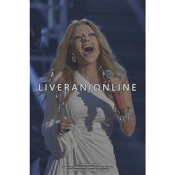Roma - 20/11/2015 - Studi Rai De Paolis - Trasmissione TV \' Tale e Quale Show \' - nella foto: Serena Rossi interpreta Celine Dion / Ph. Fabrizio Corradetti - Ag. Aldo Liverani sas