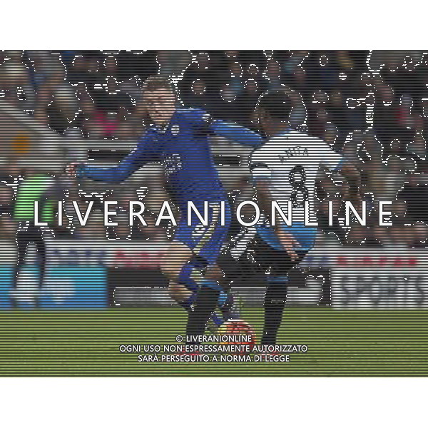 Leicester City\'s Jamie Vardy vies for possession with Newcastle United\'s Vurnon Anita Photographer Rich Linley/CameraSport Football - Barclays Premiership - Newcastle United v Leicester City - Saturday 21st November 2015 - St James\' Park - Newcastle © CameraSport - 43 Linden Ave. Countesthorpe. Leicester. England. LE8 5PG - Tel: +44 (0) 116 277 4147 - admin@camerasport.com - www.camerasport.com AG ALDO LIVERANI SAS ONLY ITALY