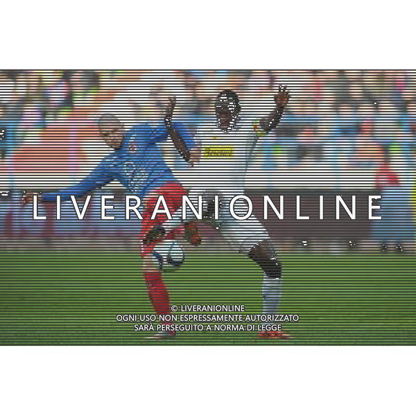 Cheikh Ndoye / Vincent Bessat - 22.11.2015 - Caen / Angers - 14eme journee de Ligue 1 Photo : Andre Ferreira / Icon Sport AG ALDO LIVERANI SAS ONLY ITALY