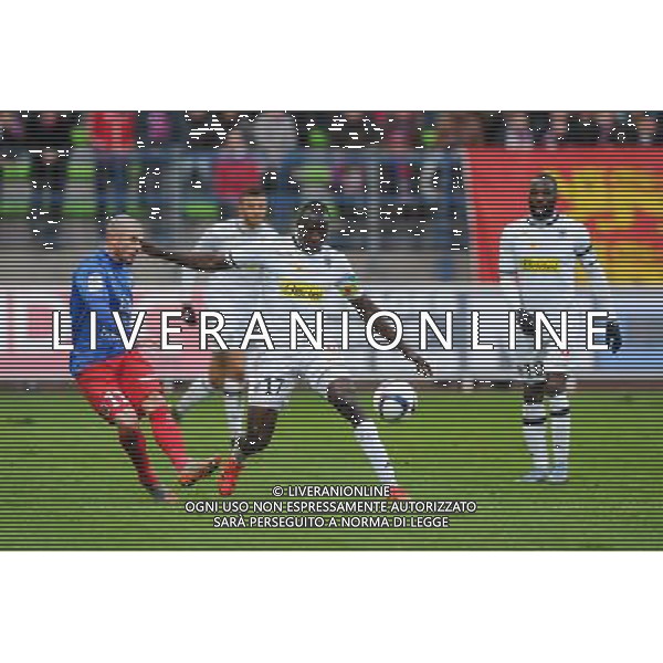 Cheikh Ndoye / Vincent Bessat - 22.11.2015 - Caen / Angers - 14eme journee de Ligue 1 Photo : Andre Ferreira / Icon Sport AG ALDO LIVERANI SAS ONLY ITALY