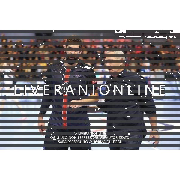 Nikola Karabatic / Zvonimir Serdarusic - 21.11.2015 - PSG / Kiel - Champions League Photo : Andre Ferreira / Icon Sport AG ALDO LIVERANI SAS ONLY ITALY