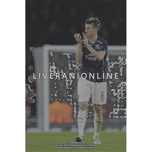 Arsenal\'s Laurent Koscielny applauds the home fans at full time Photographer Craig Mercer/CameraSport Football - UEFA Champions League Group F - Arsenal v Dinamo Zagreb - Tuesday 24th November 2015 - Emirates Stadium - London © CameraSport - 43 Linden Ave. Countesthorpe. Leicester. England. LE8 5PG - Tel: +44 (0) 116 277 4147 - admin@camerasport.com - www.camerasport.com AG ALDO LIVERANI SAS ONLY ITALY