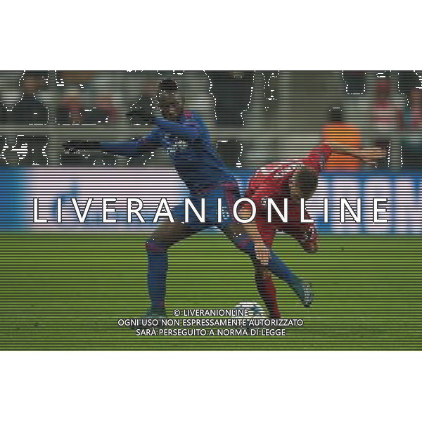 firo : Fu§ball,Fussball : 24.11.2015 Champions League, Saison 2015/2016: FC Bayern MŸnchen - Olympiacos FC, FCB, Arthur Masuaku ( Olympiacos ) im Zweikampf mit Joshua Kimmich ( MŸnchen ) $worldrightsEs gelten unsere AGB, einsehbar auf www.firosportphoto.de copyright by firo sportphoto: Coesfelder Str. 207 D- 48249 DŸlmen www.firosportphoto.de mail@firosportphoto.de (V o l k s b a n k B o c h u m - W i t t e n ) BLZ.: 430 601 29 Kt. Nr.: 341 117 100 Tel: +49-2594 - 9916004 Fax: +49-2594 - 9916005 AG ALDO LIVERANI SAS ONLY ITALY