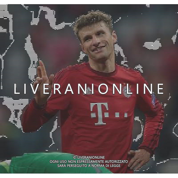 firo : Fu§ball,Fussball : 24.11.2015 Champions League, Saison 2015/2016: FC Bayern MŸnchen - Olympiacos FC, FCB, Thomas MŸller ( MŸnchen ), halbe Figur, Gestik, Freude, Schlussjubel, Jubel, Freude $worldrightsEs gelten unsere AGB, einsehbar auf www.firosportphoto.de copyright by firo sportphoto: Coesfelder Str. 207 D- 48249 DŸlmen www.firosportphoto.de mail@firosportphoto.de (V o l k s b a n k B o c h u m - W i t t e n ) BLZ.: 430 601 29 Kt. Nr.: 341 117 100 Tel: +49-2594 - 9916004 Fax: +49-2594 - 9916005 AG ALDO LIVERANI SAS ONLY ITALY