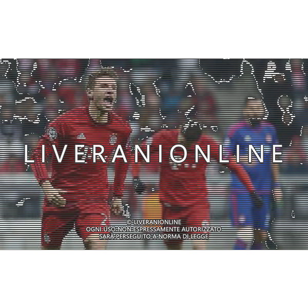 firo : 24.11.2015, Fu§ball, Saison 2015/2016, UEFA Champions League: FC Bayern MŸnchen - Olympiakos PirŠus 4.0 Jubel Thomas M†LLER $worldrightsEs gelten unsere AGB, einsehbar auf www.firosportphoto.de ¤ONLY FOR USE IN G E R M A N Y !!!!! Photo : INTIME, copyright by firo sportphoto: Coesfelder Str.207 48249 DŸlmeTel.:02594 9916004 www.firosportphoto.de mail@firosportphoto.de (V o l k s b a n k B o c h u m - W i t t e n ) BLZ.: 430 601 29 Kt. Nr.: 341 117 100 Tel.:02594 9916004 AG ALDO LIVERANI SAS ONLY ITALY