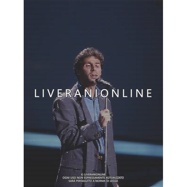 Teatro Ariston di Sanremo 42mo Festival della Canzone Italiana - 1992 nella foto Luca barbarossa vincitore con la canzone \' Portami a ballare \' ©Agenzia Aldo Liverani Sas