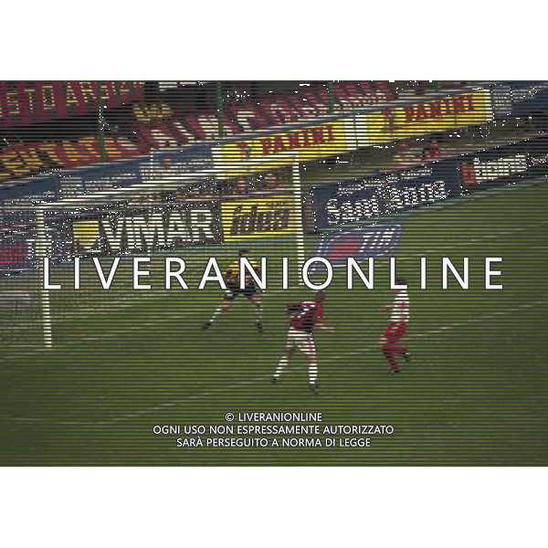 30-04-2000 MILAN PIACENZA SERIE A NELLA FOTO AZIONE DA GIOCO AG ALDO LIVERANI SAS