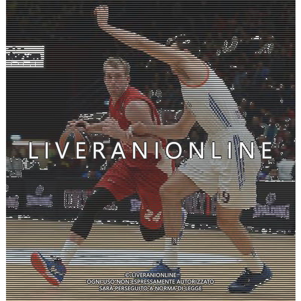 Turkish Airline Eurolega 2015/2016 Regular Season Milano - 26.11.2015 EA7 Emporio Armani Milano-Efes Istanbul Nella Foto:hummel-saric /Ph.Vitez-Ag. Aldo Liverani