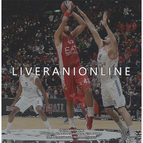 Turkish Airline Eurolega 2015/2016 Regular Season Milano - 26.11.2015 EA7 Emporio Armani Milano-Efes Istanbul Nella Foto:simon-batuk /Ph.Vitez-Ag. Aldo Liverani
