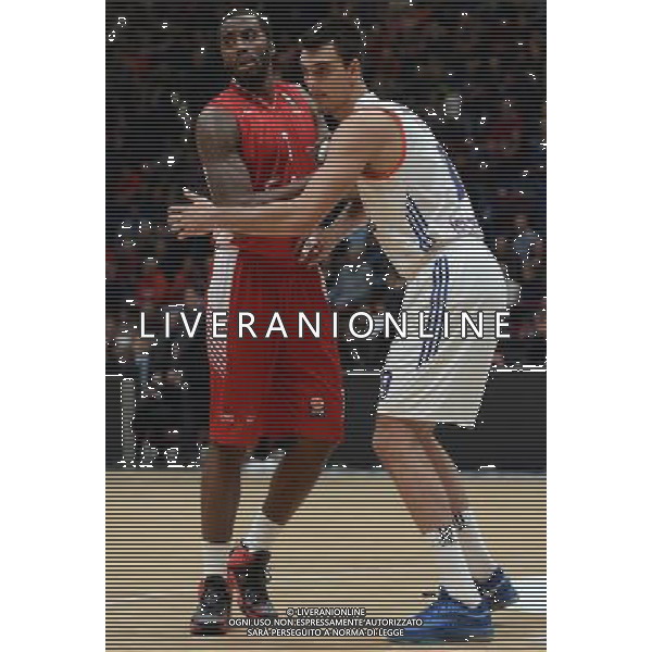 Turkish Airline Eurolega 2015/2016 Regular Season Milano - 26.11.2015 EA7 Emporio Armani Milano-Efes Istanbul Nella Foto:Mclean Jamel-Saric Dario /Ph.Vitez-Ag. Aldo Liverani