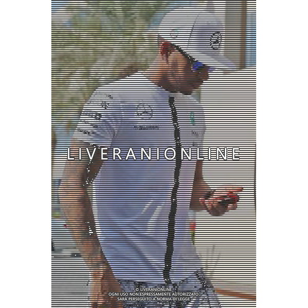 Lewis Hamilton (GBR) Mercedes AMG F1. 27.11.2015. Formula 1 World Championship, Rd 19, Abu Dhabi Grand Prix, Yas Marina Circuit, Abu Dhabi, Practice Day. / AGENZIA ALDO LIVERANI SAS - ITALY ONLY EDITORIAL USE ONLY - Gp F1 Abu Dhabi Prove Libere
