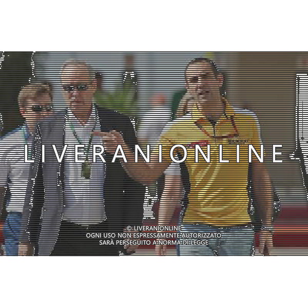 Cyril Abiteboul (FRA) Renault Sport F1 Managing Director (Right). 27.11.2015. Formula 1 World Championship, Rd 19, Abu Dhabi Grand Prix, Yas Marina Circuit, Abu Dhabi, Practice Day. / AGENZIA ALDO LIVERANI SAS - ITALY ONLY EDITORIAL USE ONLY - Gp F1 Abu Dhabi Prove Libere
