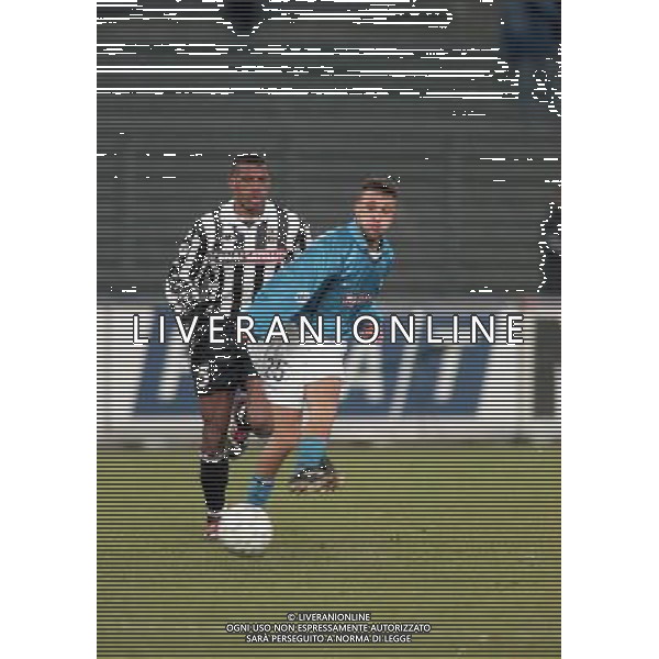 16-12-1999 TORINO COPPA ITALIA JUVENTUS NAPOLI NELLA FOTO SUNDAY OLISEH E ANSELMO ROBBIATI AG ALDO LIVERANI SAS