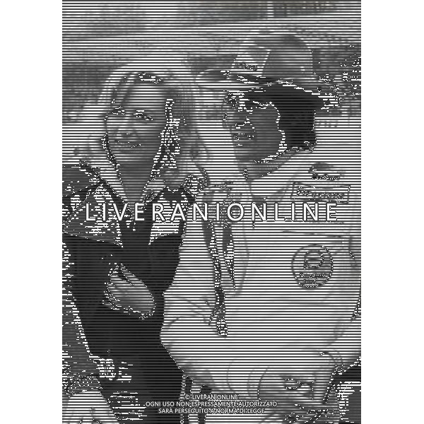 ARTURIO (ARTURO) MERZARIO PILOTA AUTOMOBILISTICO ITALIANO CON LA MOGLIE - RETROSPETTIVA ©ARCHIVIO/AGENZIA ALDO LIVERANI SAS