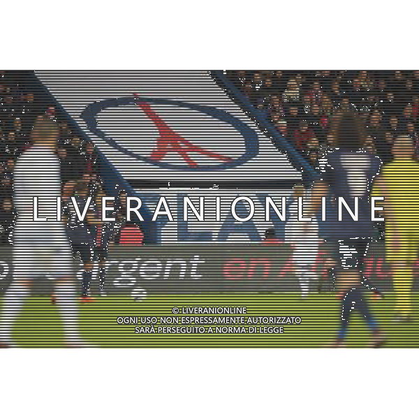 illustration symbole hommage victimes attentats - 28.11.2015 - PSG / Troyes - 15eme journee de Ligue 1 Photo : Andre Ferreira / Icon Sport AG ALDO LIVERANI SAS ONLY ITALY